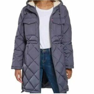 Levi's Women's Quilted Parka Jacket in Odyssey Gray. NEW With tags. SIZE: XXL